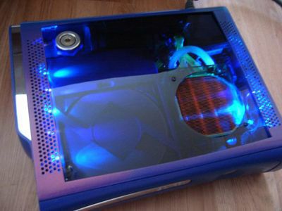 water-cooled-xbox-360-mod-is-too-cool-2